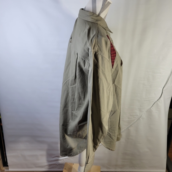 PTNY Applique Christmas Long Sleeve Button front Blouse Size Medium - Picture 4 of 7